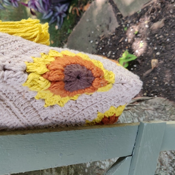 Handmade Crochet sunflower design Shoulder Bag - Picture 17 of 17